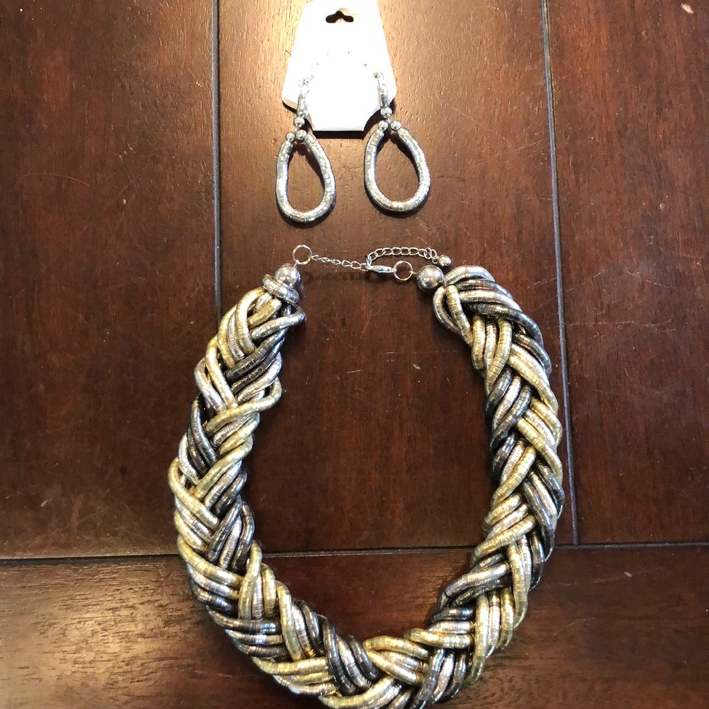 Chain necklace and earring set